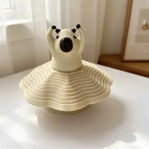 1pc Rotating Capybara Figurine, 3D Printed Bedroom Desk Home Decor, Creative Craftsmanship Capybara Ornament, Unique Gift Idea