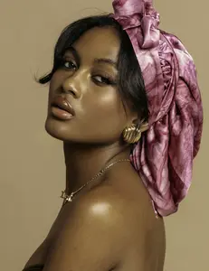 The All NIGHTER Silk Bonnet Pink - Hair Bonnet for Nighttime that Protects Hair from Tangling.