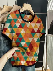 Women's Triangle Geometric Pattern Colorblock Sweater, Casual Short Sleeve Knit Top for Spring Summer Fall Winter, Comfortable Warm Clothing