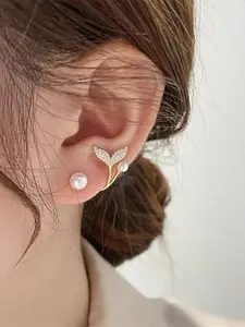Elegant Fish Tail Design Earrings, Sparkling Rhinestone Studs, Versatile and Unique Jewelry for Women, Chic and Stylish Ear Accessories, Statement Earrings