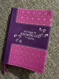 365 Days to Knowing God for Girls Devotional