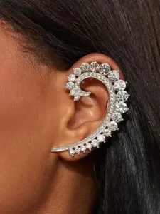 A fashionable and sparkling full-diamond ear cuff, a lightweight luxury high-end piece for non-pierced ears, perfect for dinners, parties, daily wear, and a unique gift for friends and besties