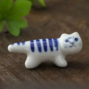 Cute Mini Ceramic Cat Figurine, Desktop Decoration, Home Decor Accessory, Plant Pot Ornament, Micro Landscape Craft, Attitudinal Kitty Statue, Cute Collectible Figurines