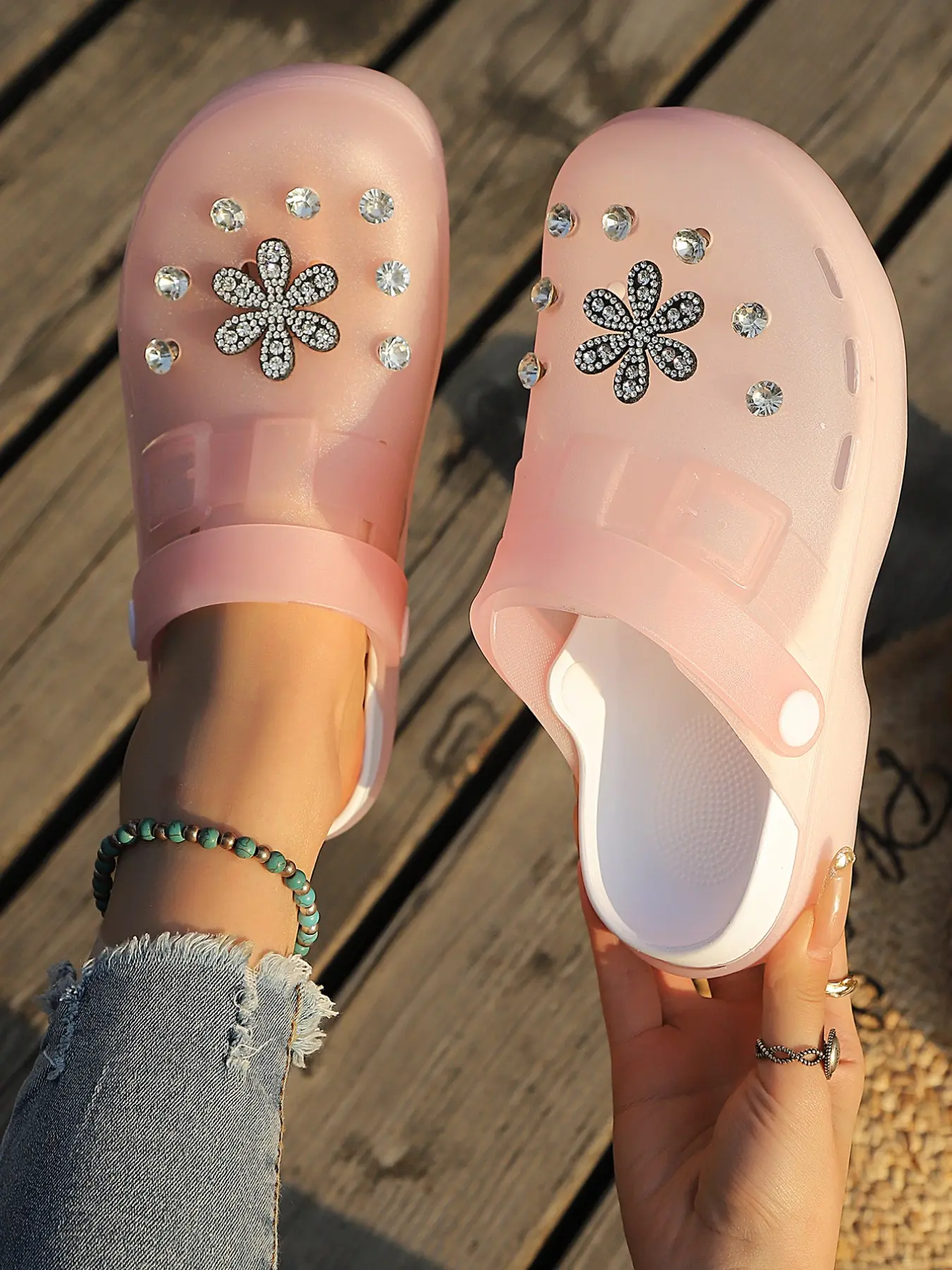 Fashion Women's Hole Shoes Summer Soft Sole Outdoor Anti-Slip Beach Sandals Slide Footwear Thick Heel Slipper Nurse Cool Slippers
