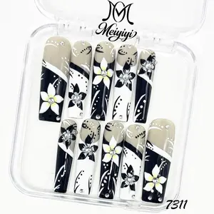 .DP.7311.Black and white hand-drawn floral wearable nails