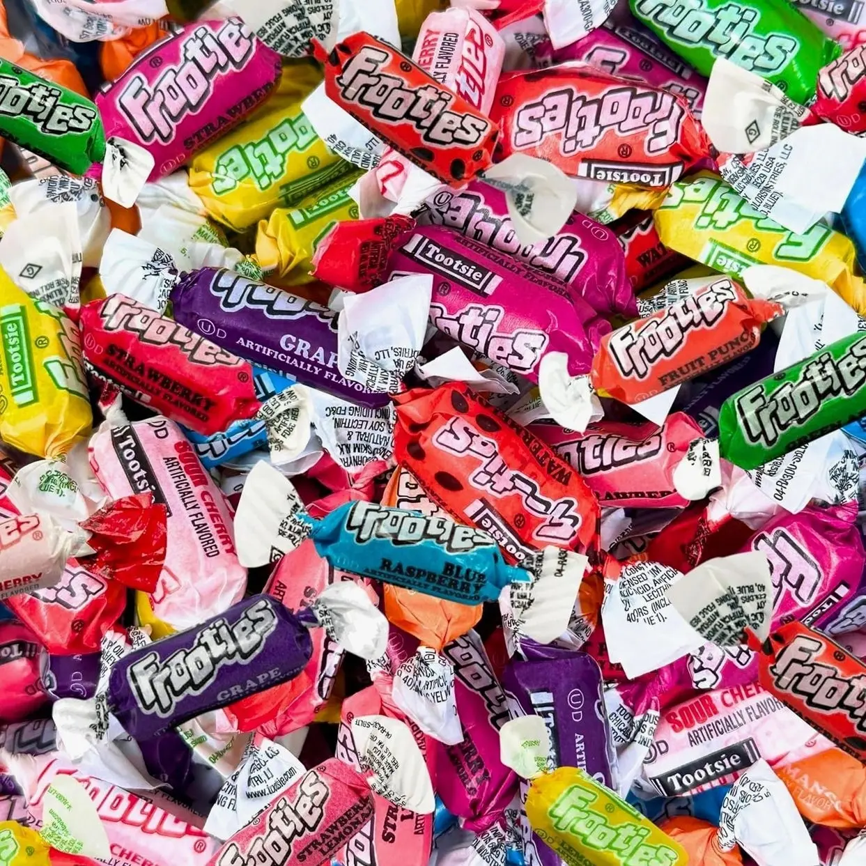 Tootsie Frooties Assorted Candy Mix (10 Fruity Flavors) - Tootsie Roll Taffies, Ultimate Fruity Variety Pack, Gluten Free, Peanut Free & Holiday Fruit Chews 1.5 Lb