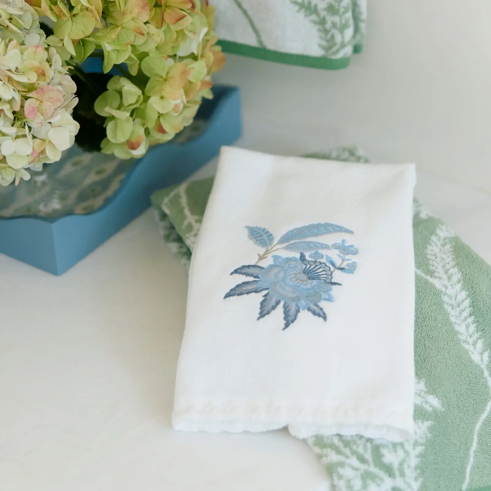 Lee Jofa x Weezie Stitched Edge Powder Bath Towels (pair)