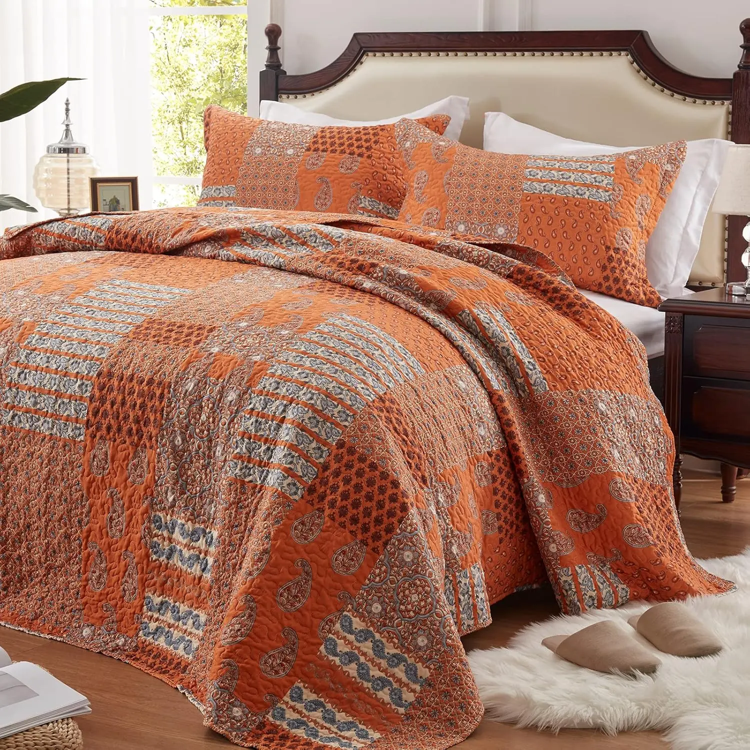California King (120''x120'') Microfibre Paisley Bedding Set - 1 Burnt Orange Rust Quilt, 2 Pillow Shams, Oversized Lightweight Breathable Coverlet, Stain Resistant, Durable, Machine Washable
