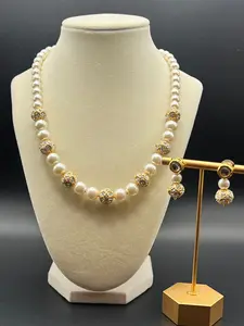 Sunaina Pearl Necklace Set (Includes Earrings)