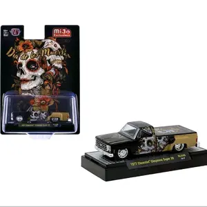 M2 Machines 1:64 1973 Chevrolet Cheyenne Super 10 “PFC. HYDE” Shark Face