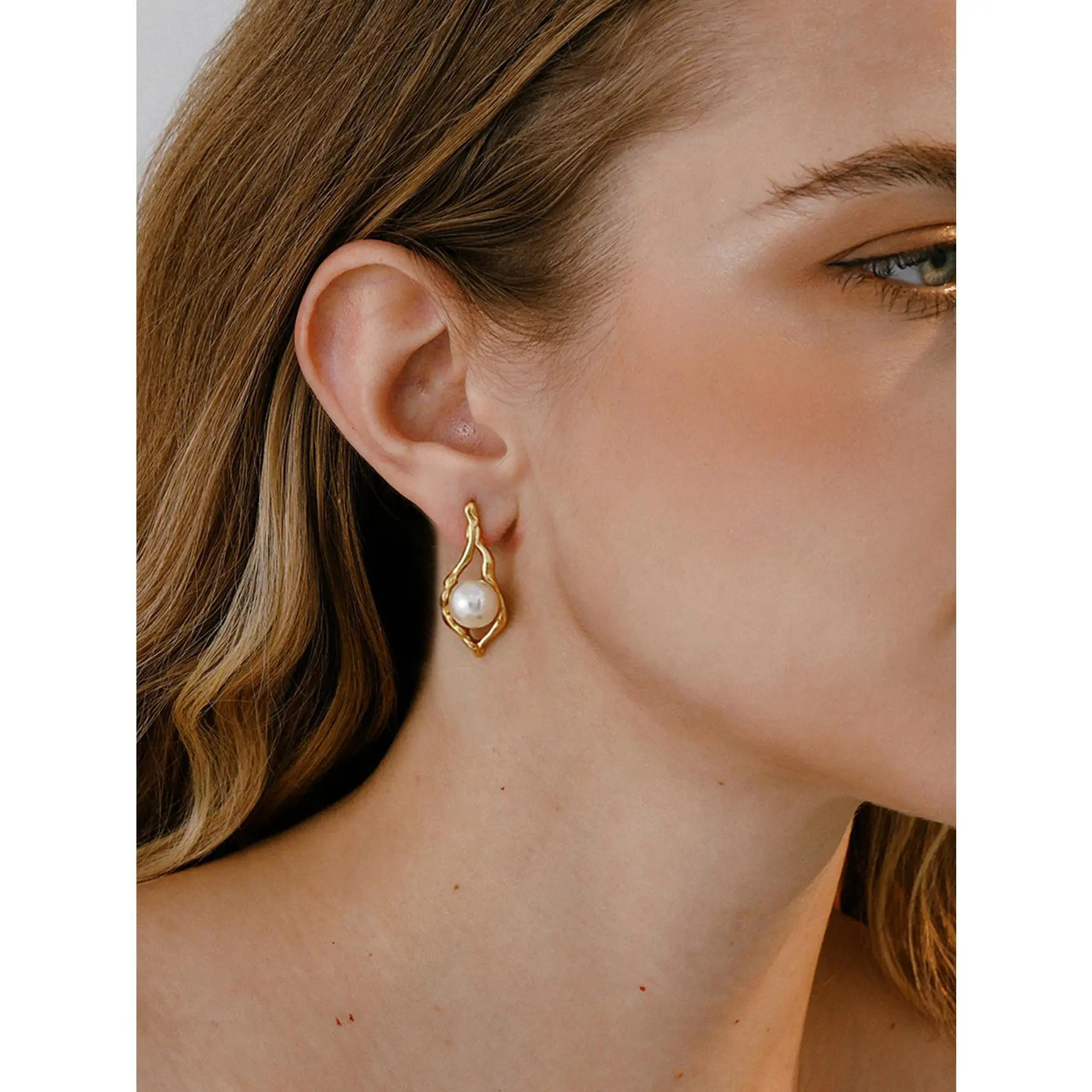 French Textured Stud Earrings, Women's High-End Atmospheric Jewelry