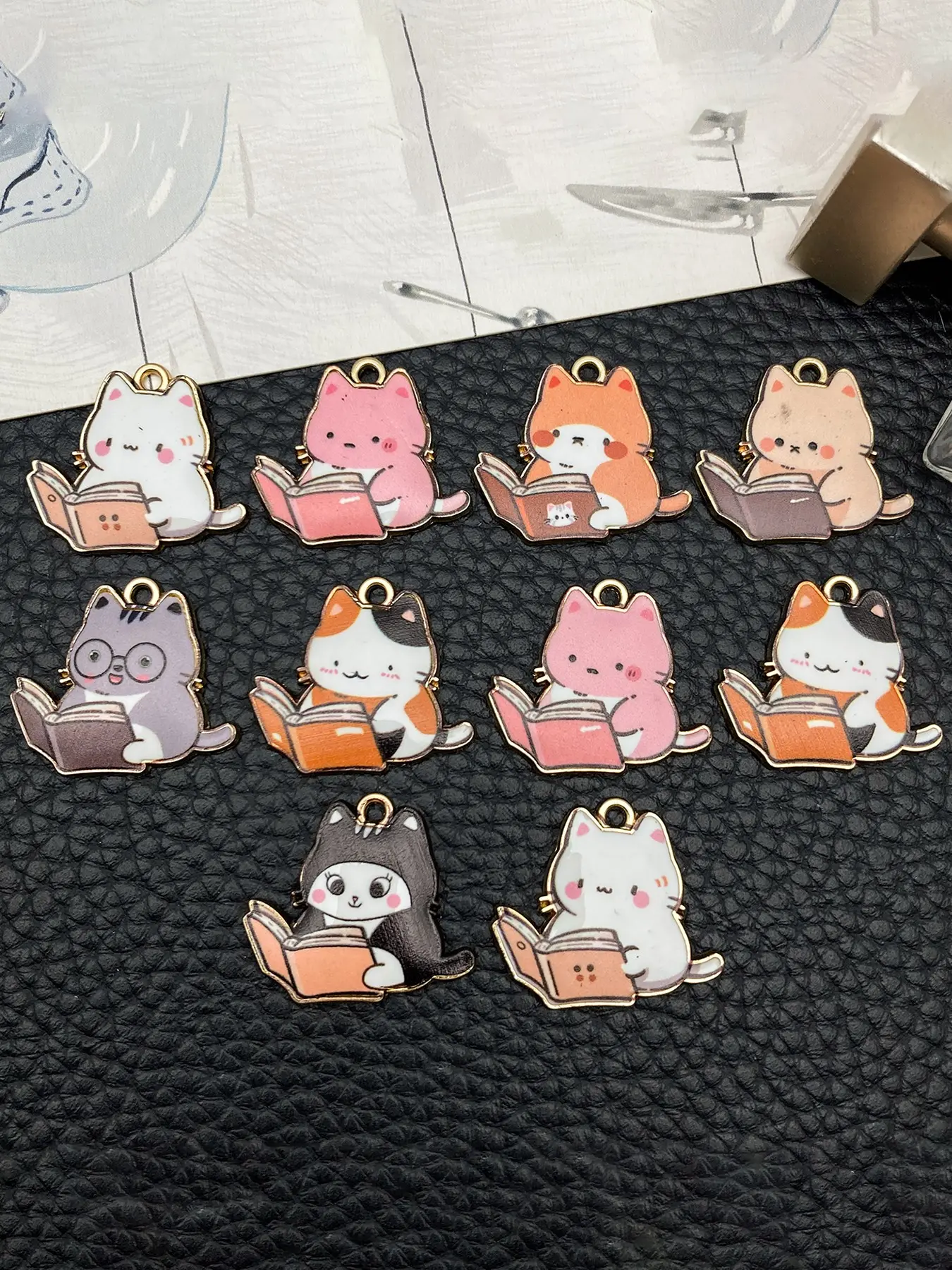 10pcs Fashion Enamel Cartoon Cat Charms, Charms For Necklaces, Cute Cat Pendants, Animal Pendant Charm, DIY Jewelry Making Accessories, Bracelets, Necklaces, Earrings, Keychains, DIY Jewelry Decoration