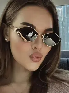 Vintage Geometric Frame Sunglasses, Trendy Casual Sunglasses for Women, Casual Stylish Glasses, Casual Style Eyewear, Fashion Accessories for Everyday Use and Outdoor Activities, Classic Shades, Trendy Beach Eyewear