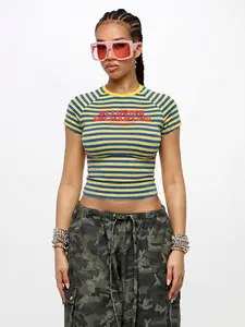 Retro Striped "Alluring Enchanting" Print Crop Top Slim Fit Raglan Sleeve T-Shirt Perfect For Streetwear, Y2K Style And Casual Daily Outings