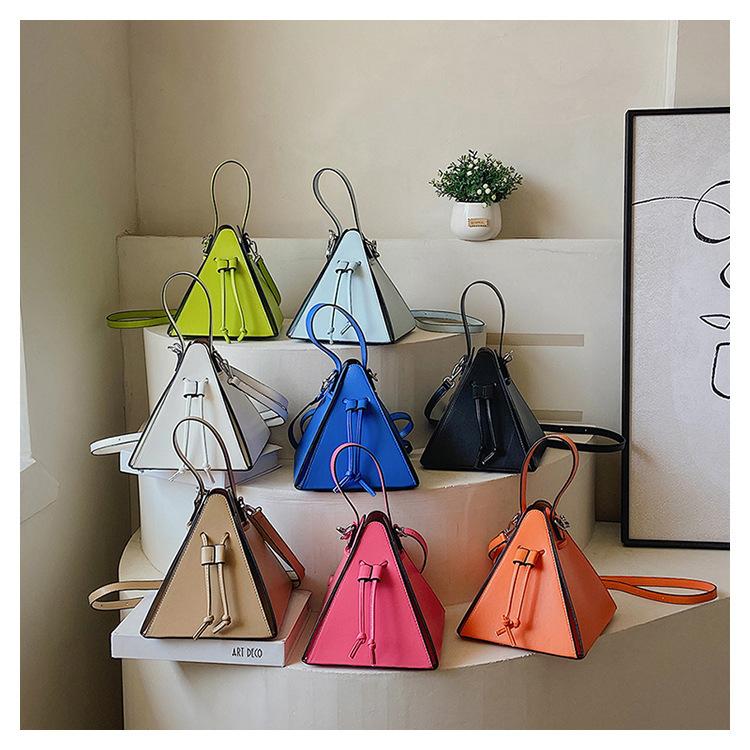 Retro Handheld Triangle Bag 2026 New Niche Design Trendy Women's Bag Ins Single Shoulder Crossbody Bag