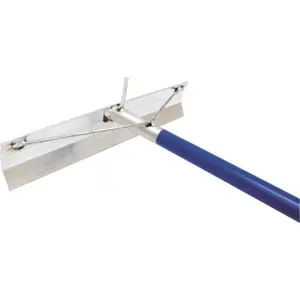 Marshalltown Trowel AP753H Concrete Placer with Hook, Aluminum - 19.5 x 4 in.