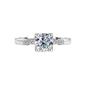 [B006]S925 Sterling Silver Classic Bullhead Four Claw Moissanite Ring