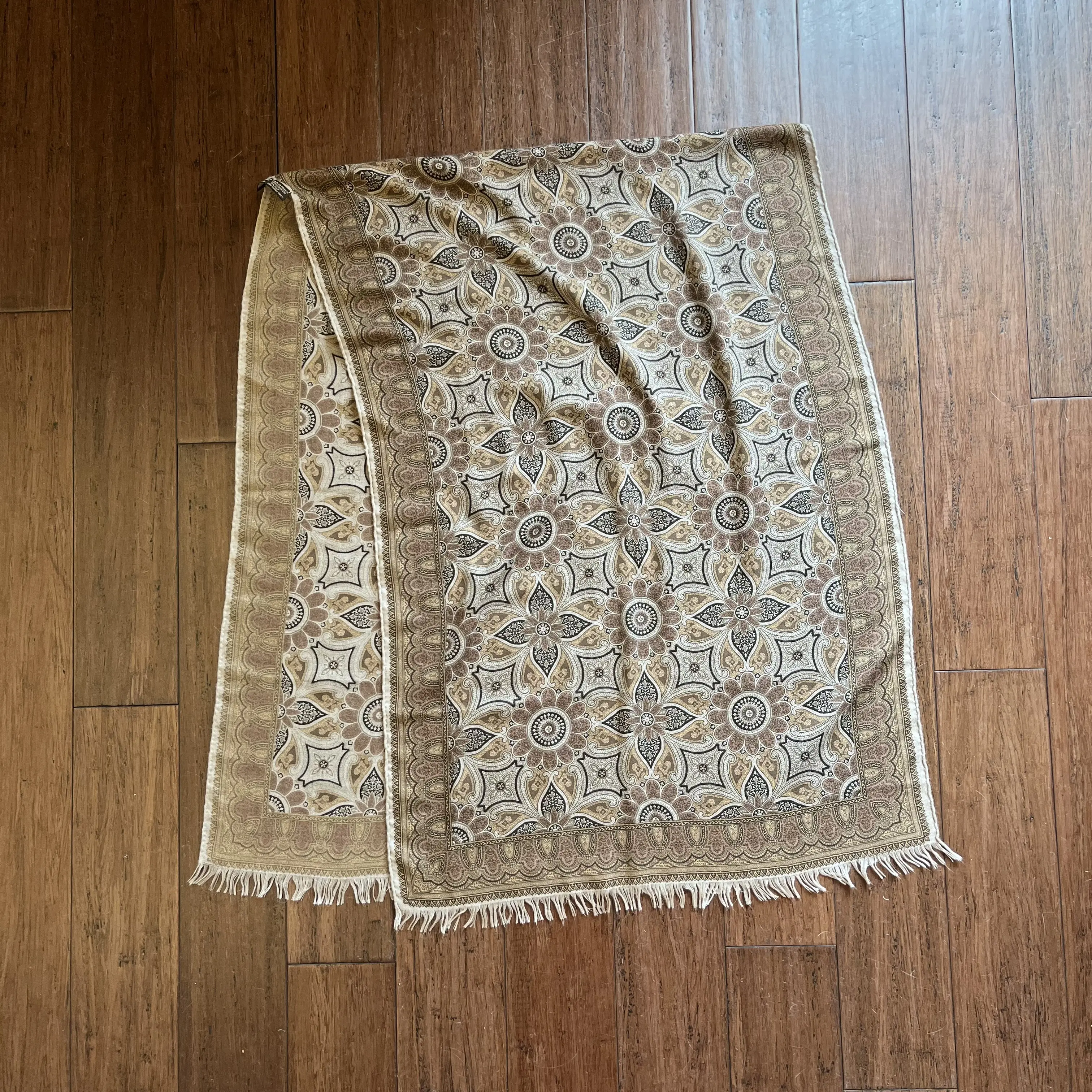 Pre-owned HERMES Brown Cashmere Silk Blend Scarf