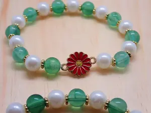 Beaded Flower Bracelet, Fashion Costume Jewelry Accessory for Women