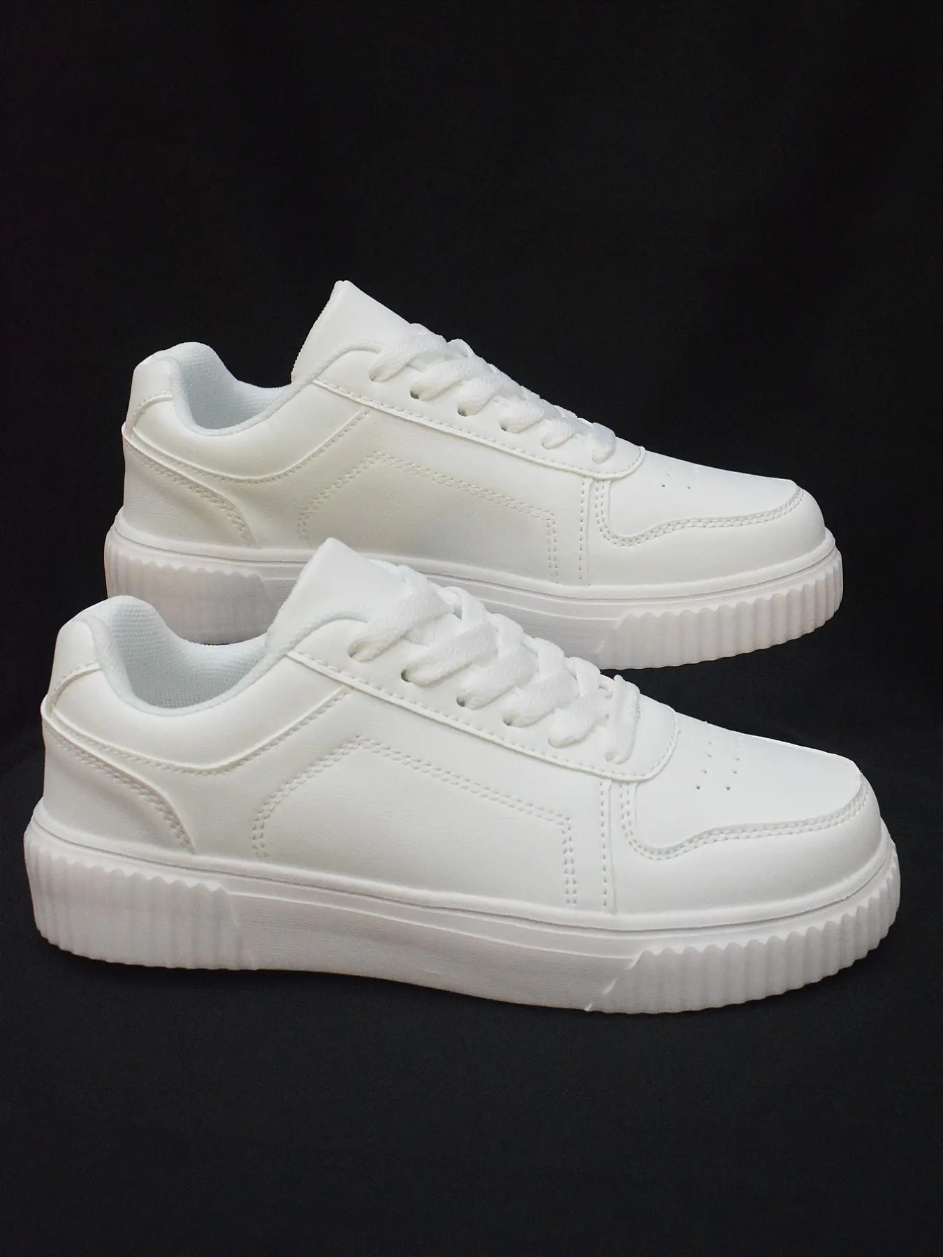 Stylish Classic Casual Sneakers for Men, Women & Kids, Ideal for School, Skateboarding, and Everyday Comfort
