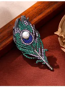 Fashionable Luxury Feather Brooch, Rhinestone Embellished, Boho Style, All Seasons, Perfect for Blazers, Elegant Pin Accessory