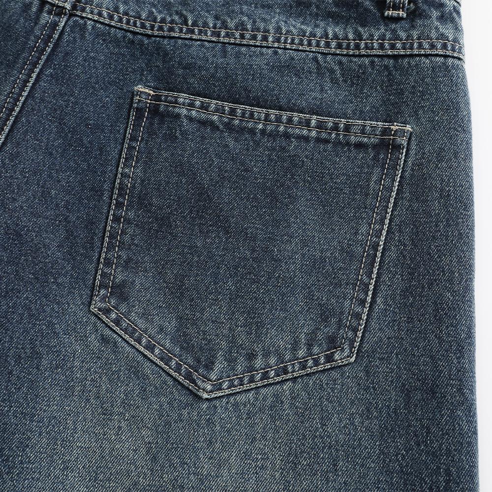 Men's loose straight-leg jeans, vintage style, suitable for street casual wear.