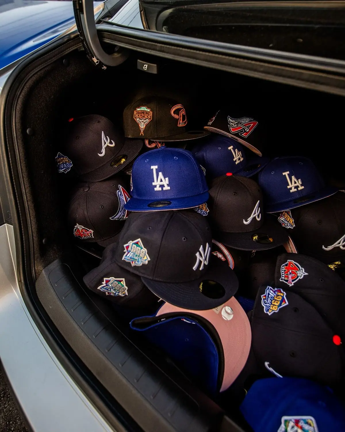 New Era 59FIFTY MLB Fitted Hat - Authentic Team Logo Embroidered, High-Crown, Flat-Brim Streetwear Cap for Men & Women