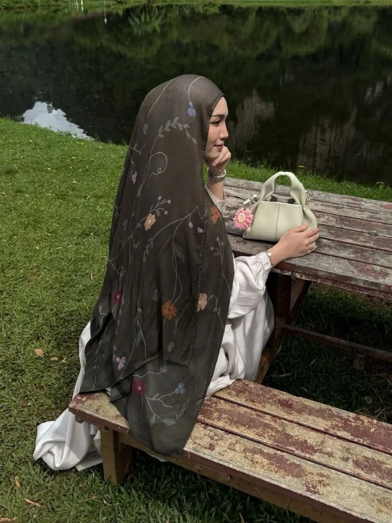 Women's Premium Jersey Hijab Scarf, Floral Print Design, Soft Breathable Fabric, Ideal for Daily Wear, All-Season Accessory, For Muslim