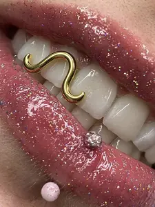1pc Fashionable 14K Gold Plated Copper S-Shaped Grillz, Perfect For Parties, Halloween & Gifts, Suitable For Black Men & Women, Especially Black Females – Unique Hip-Hop Style Tooth Accessory