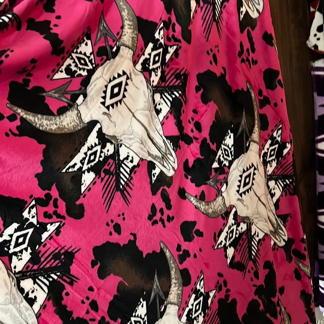 Western Babe Lightweight Throw Blanket 70x78