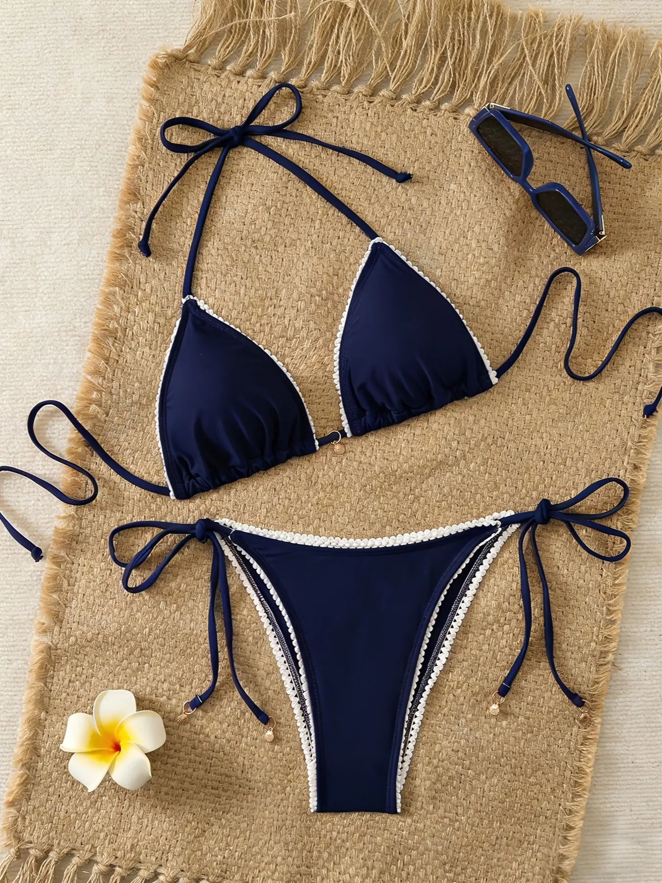 Women's Bikini Swimsuit with Wave Lace and Metal Shell Decoration, Beachwear for Parties and Summer Fun, Stylish Ladies Swimwear, Bikini Sets, Beachwear Swimsuits, Bikini Swimsuit Outfit