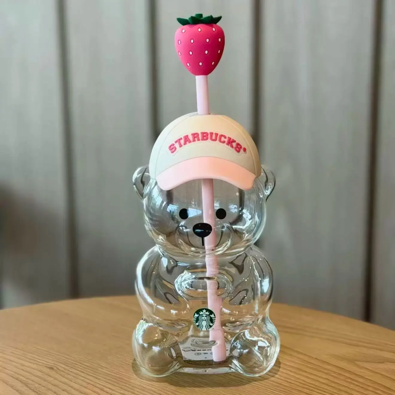 2026 Starbucks Overseas Bearista Bear Cup Tumblers Strawberry Topper Baseball Cap 591ml 2026 Starbucks Overseas Bearista Bear Cup Tumblers Strawberry Topper Baseball Cap 591ml