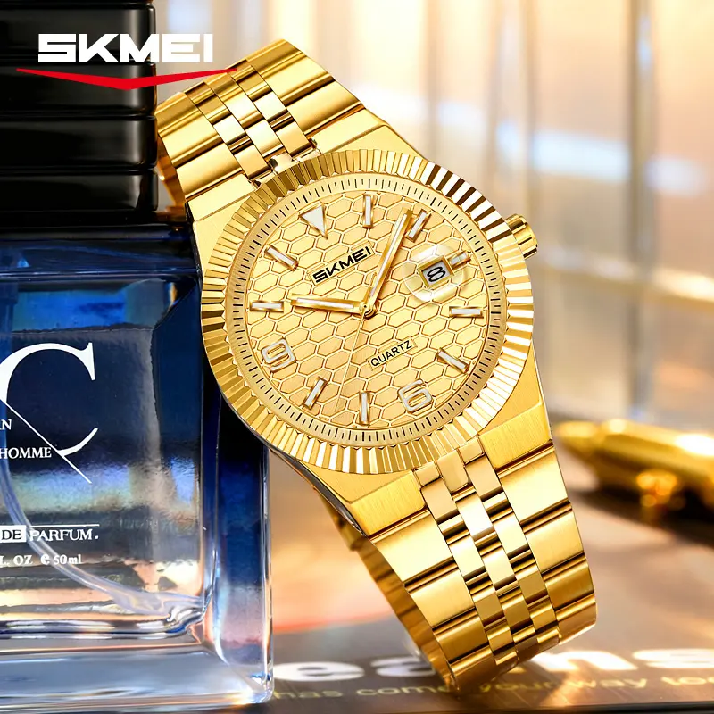Men's Gold-Tone Fashionable Wristwatch - Minimalist Business Style with Elegant Analog Dial, Subtle Shine, Metal Band, for Daily & Business Wear (Gold Watch, Minimalist Edge, Male Watch)