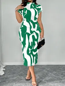【Plus Size】 Colorblock Print Dress, Casual Fashion Short Sleeve Fit Dress for Daily Outdoor Wear, Women Plus Clothing for Summer, Womenswear