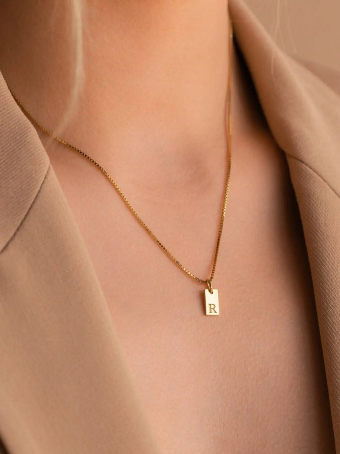 Elegant Women's A-Z Initial Pendant Necklace, Rectangular Unique Engraved Letter Design, Fashion Jewelry Gift for Her, Perfect Present Idea, Minimalist Chain, Dainty Initial Necklaces, Fashionable Jewelry Accessories, Copper Chain Jewelry