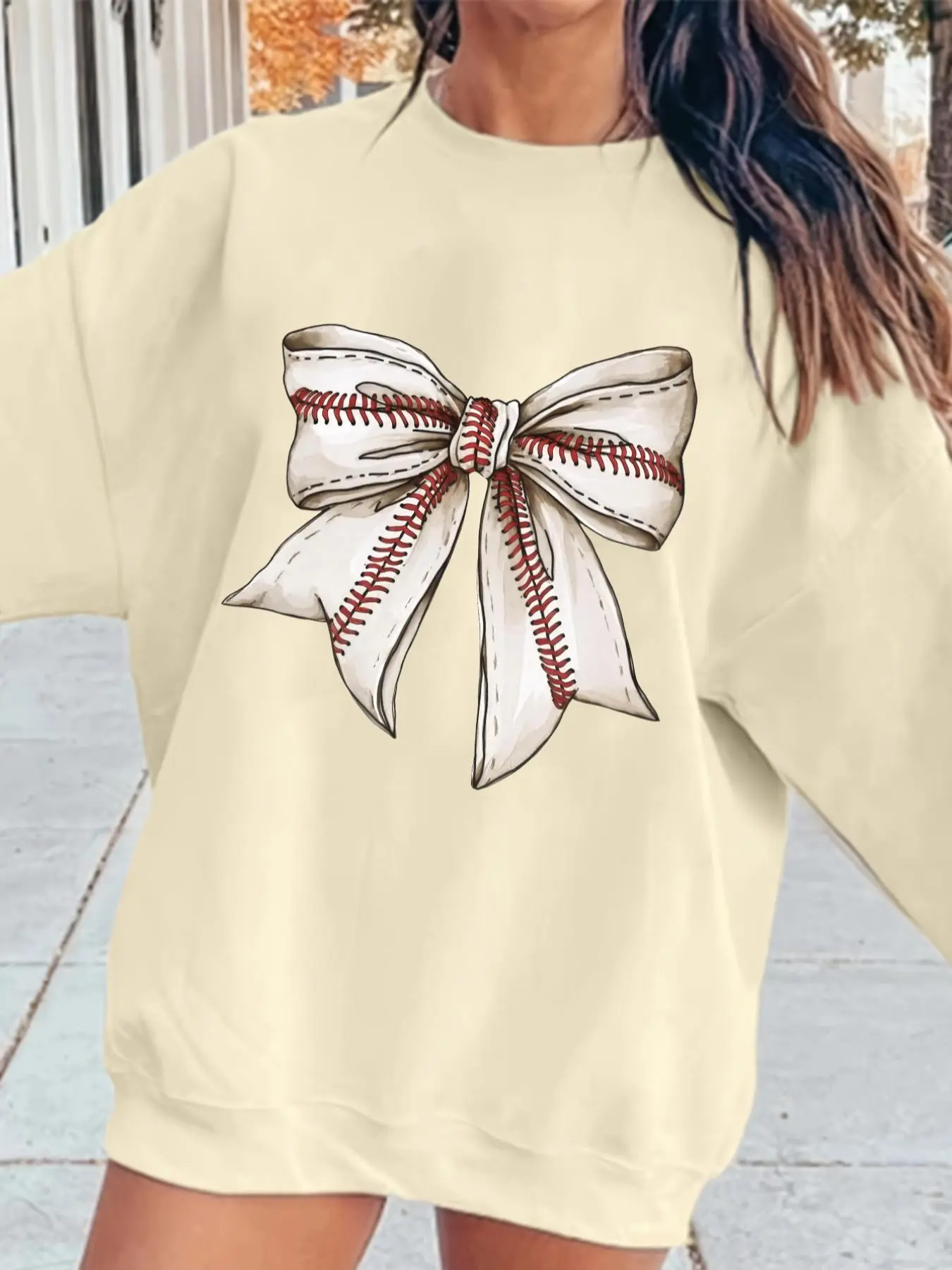 Women's Baseball & Bow Print Drop Shoulder Sweatshirt, Casual Long Sleeve Round Neck Pullover for Fall & Winter, Ladies Clothes for Daily Wear