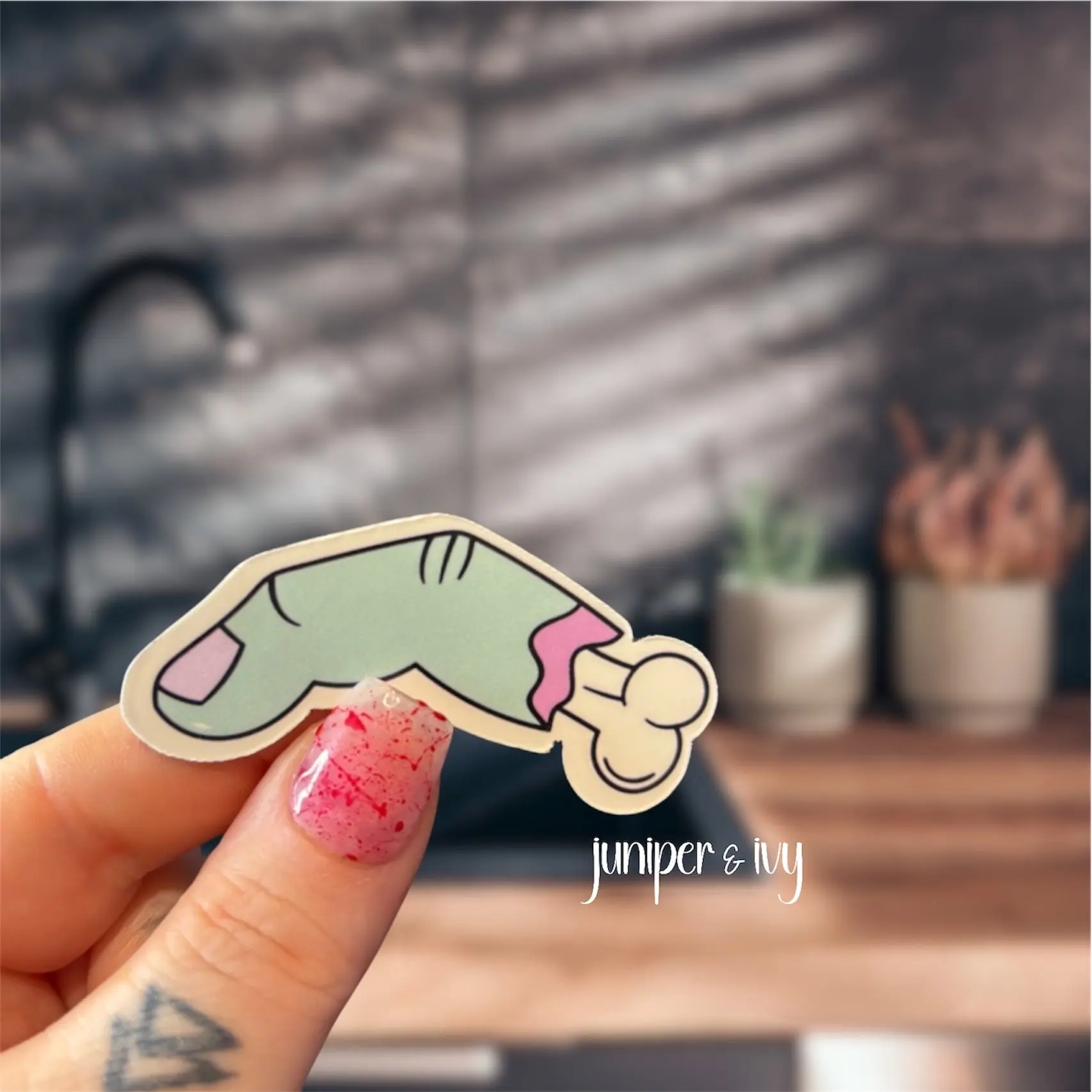 Finger bone magnet