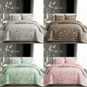 3 Spring and summer flower quilt sets (1 quilt +2 pillowcases, Without Pillow Core), light beige soft, breathable and warm bedding, suitable for all seasons, bedroom bedding, air-conditioned cotton quilt, lightweight and comfortable, home decoration gift