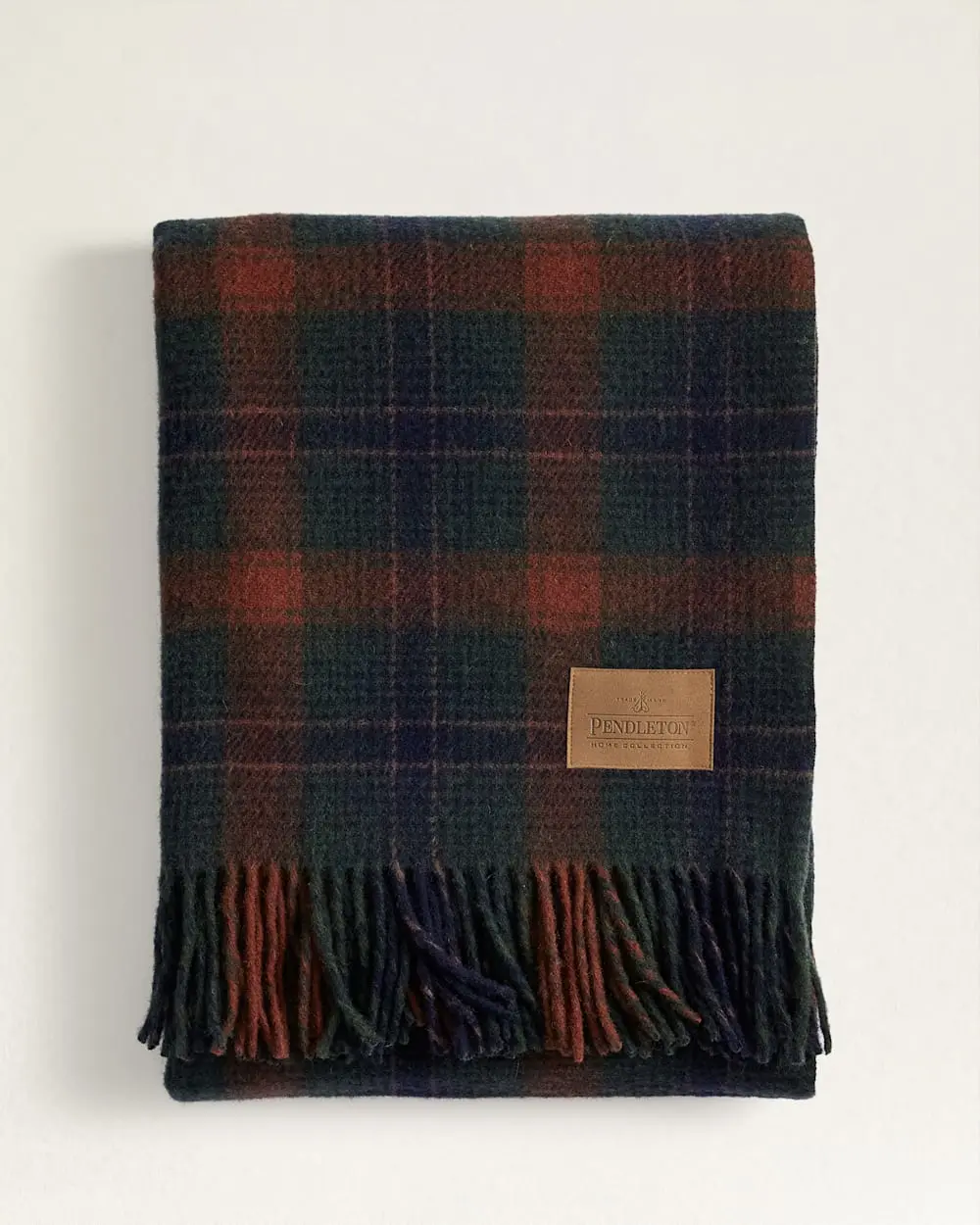 PENDLETON MOTOR ROBE THROW WITH LEATHER CARRIER- JACKSONVILLE PLAID