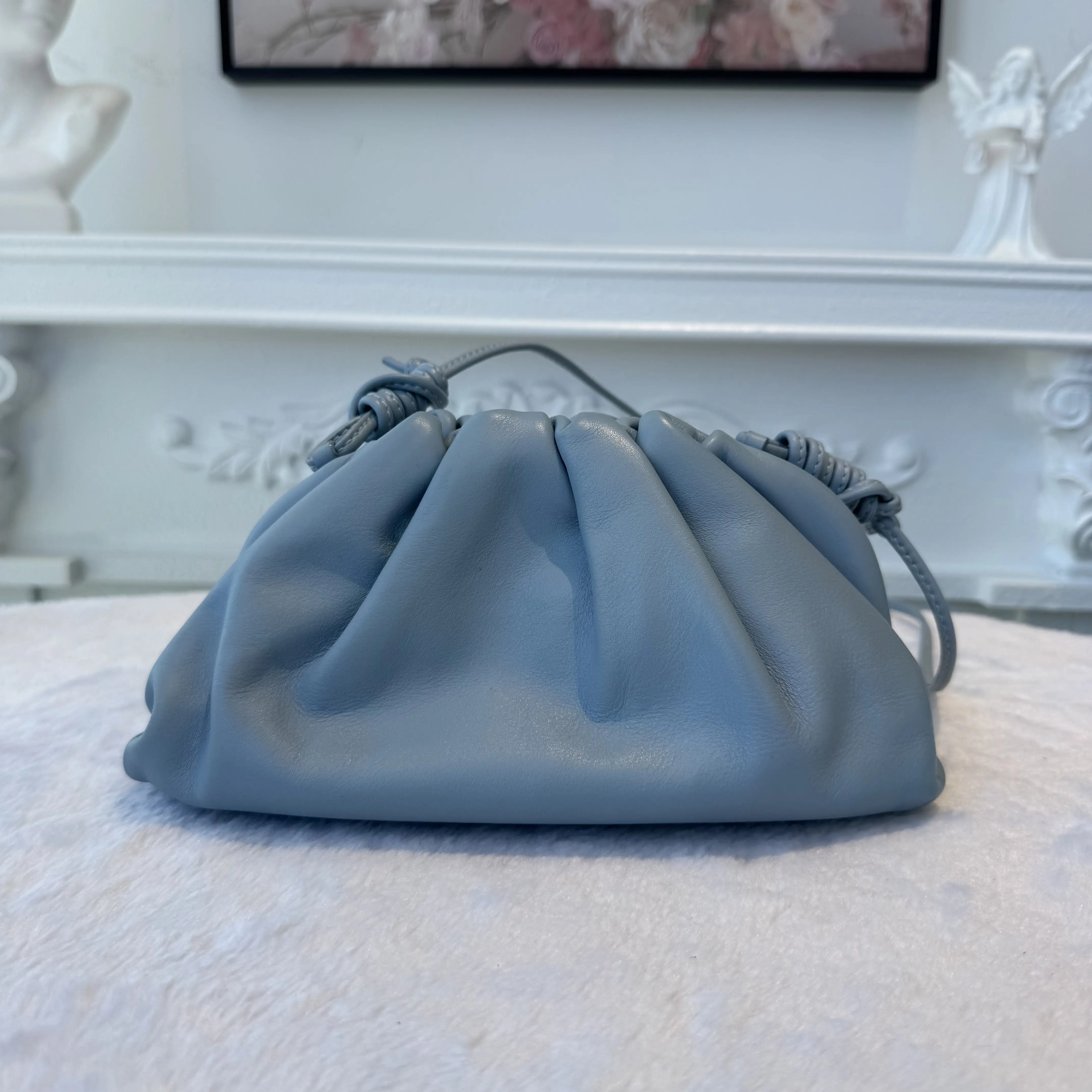Pre-owned BOTTEGA VENETA Leather Crossbody Bags JMBJ1109904032 Dusty Blue Pouch Crossbody Bag