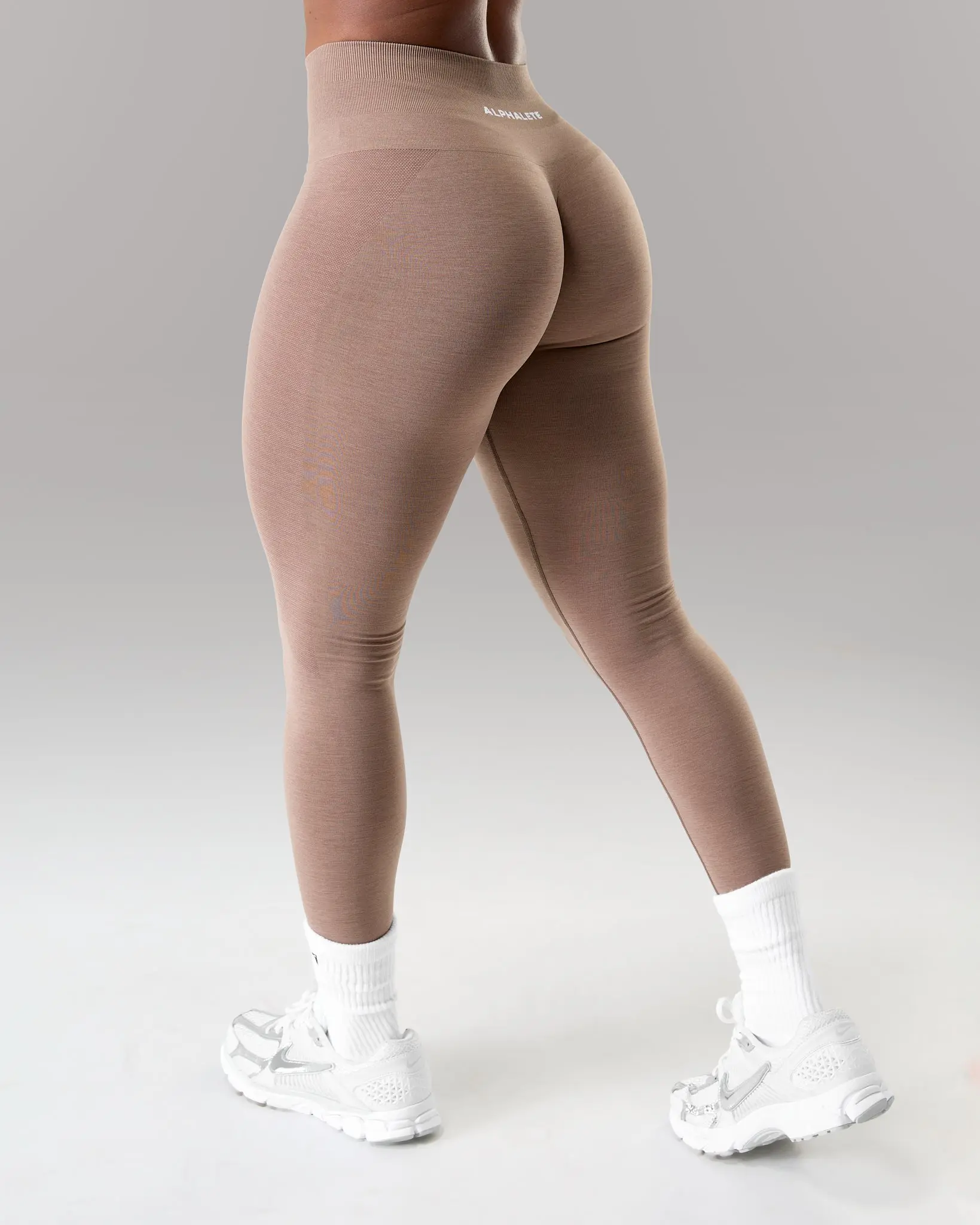 Amplify Mid Rise Legging - Mocha