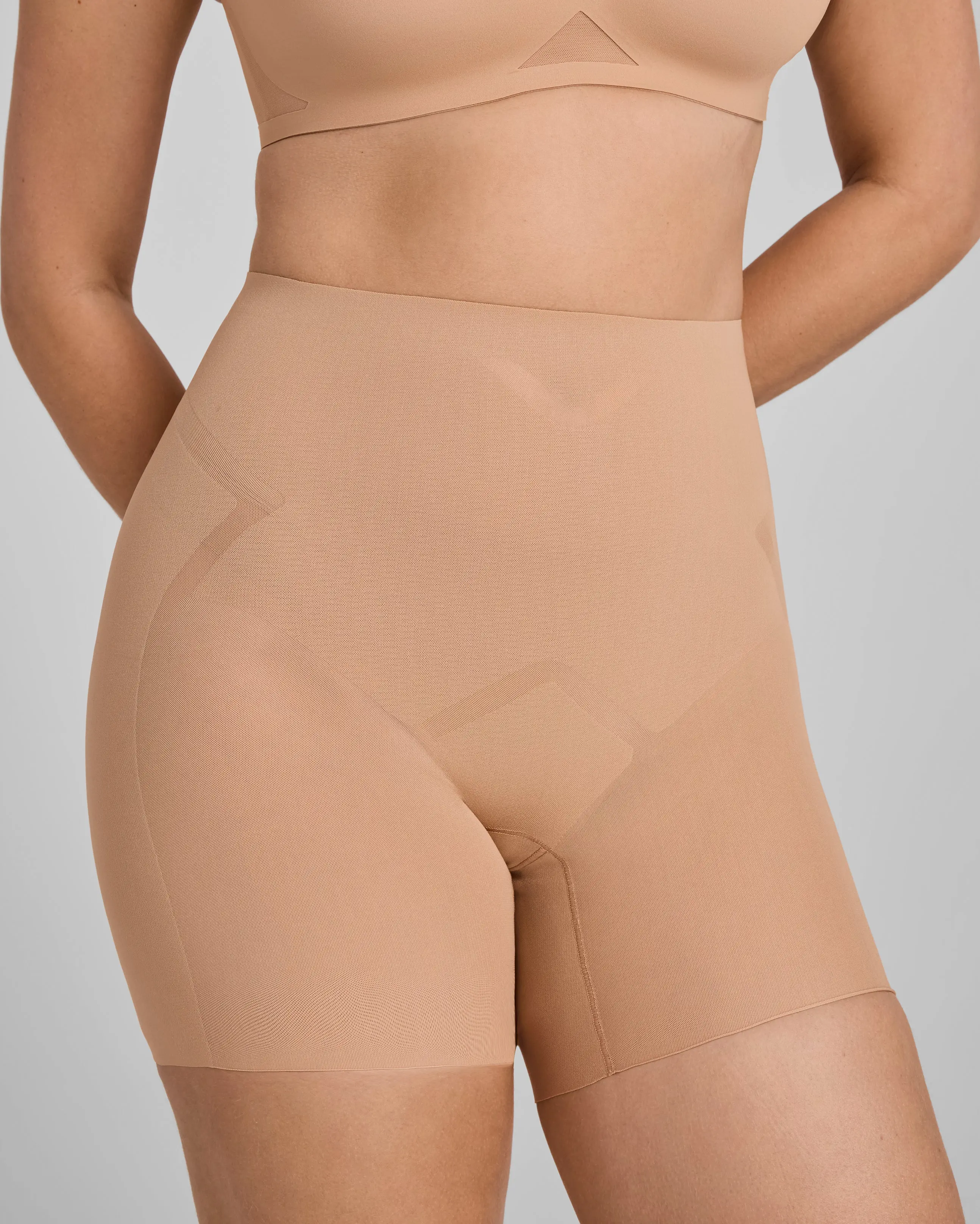 Honeylove MeshSculpt Mid-Waist Short - Lightweight Shapewear