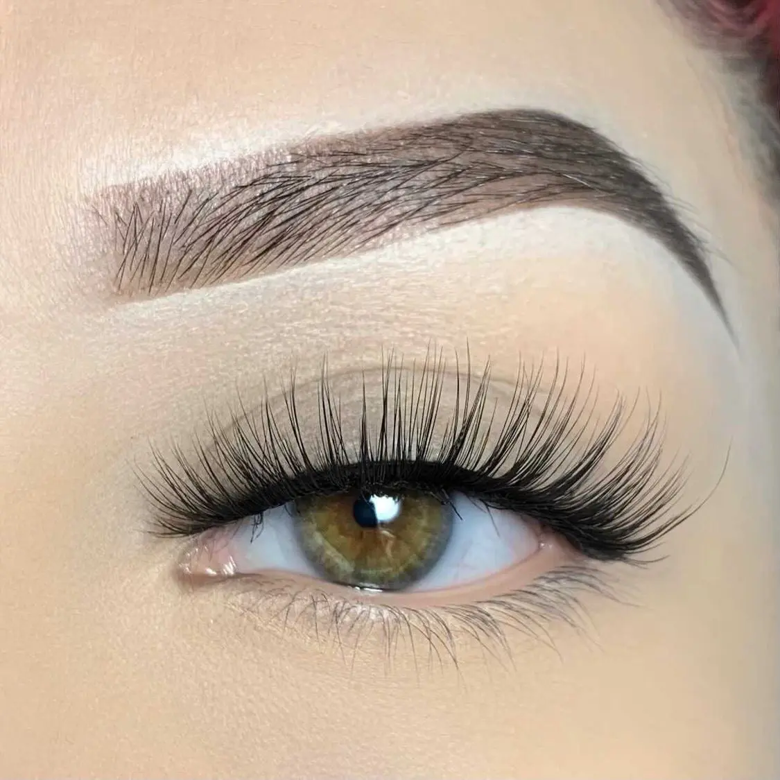 "Londyn" False Eyelashes - Lightweight Easy Application 25+ Uses Makeup Cosmetic 100% Vegan Comfortable Band Soft Glam for Natural Blend