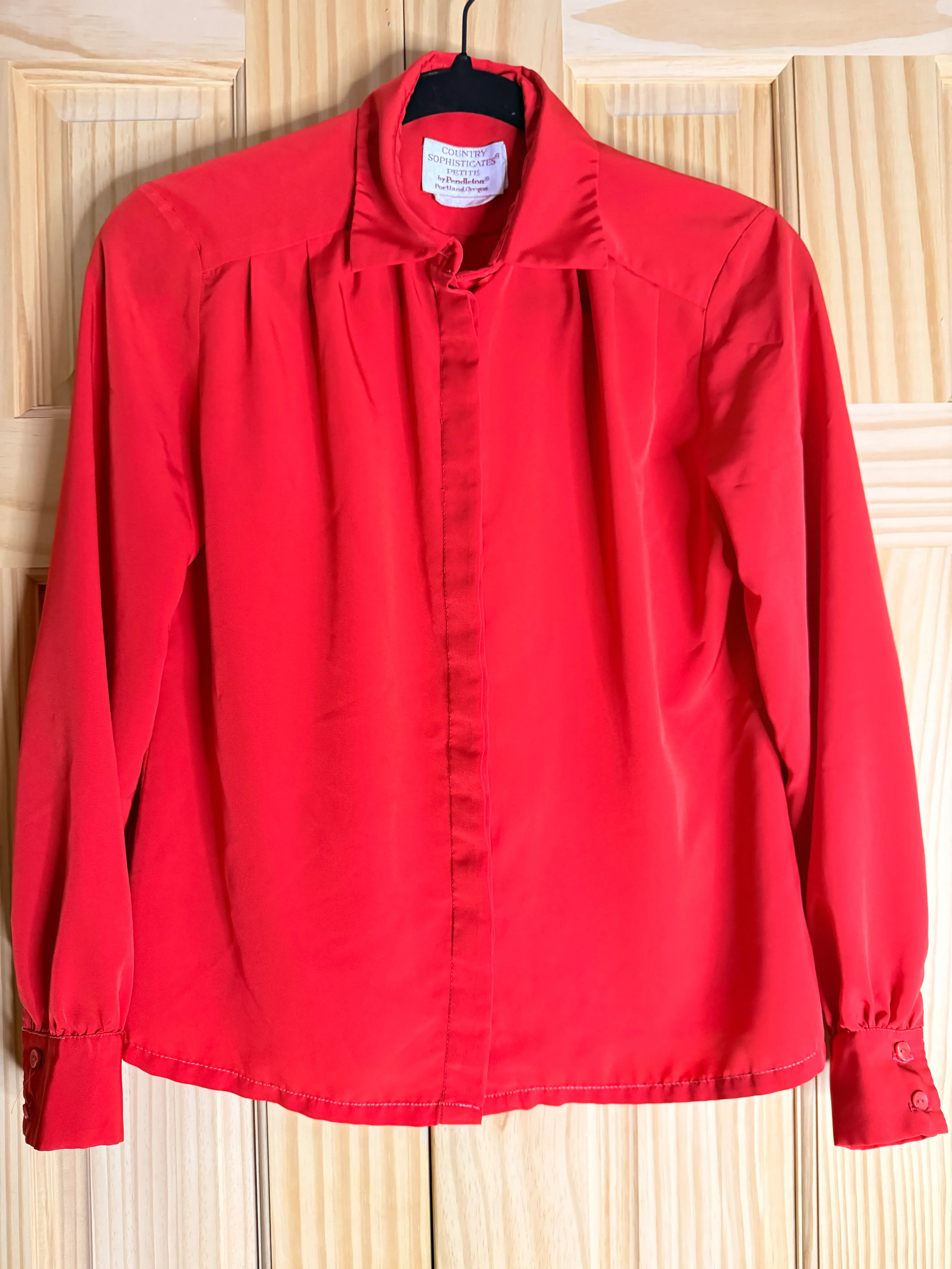 Vintage Country Sophisticates by Pendleton Hidden Button Red Blouse Petite