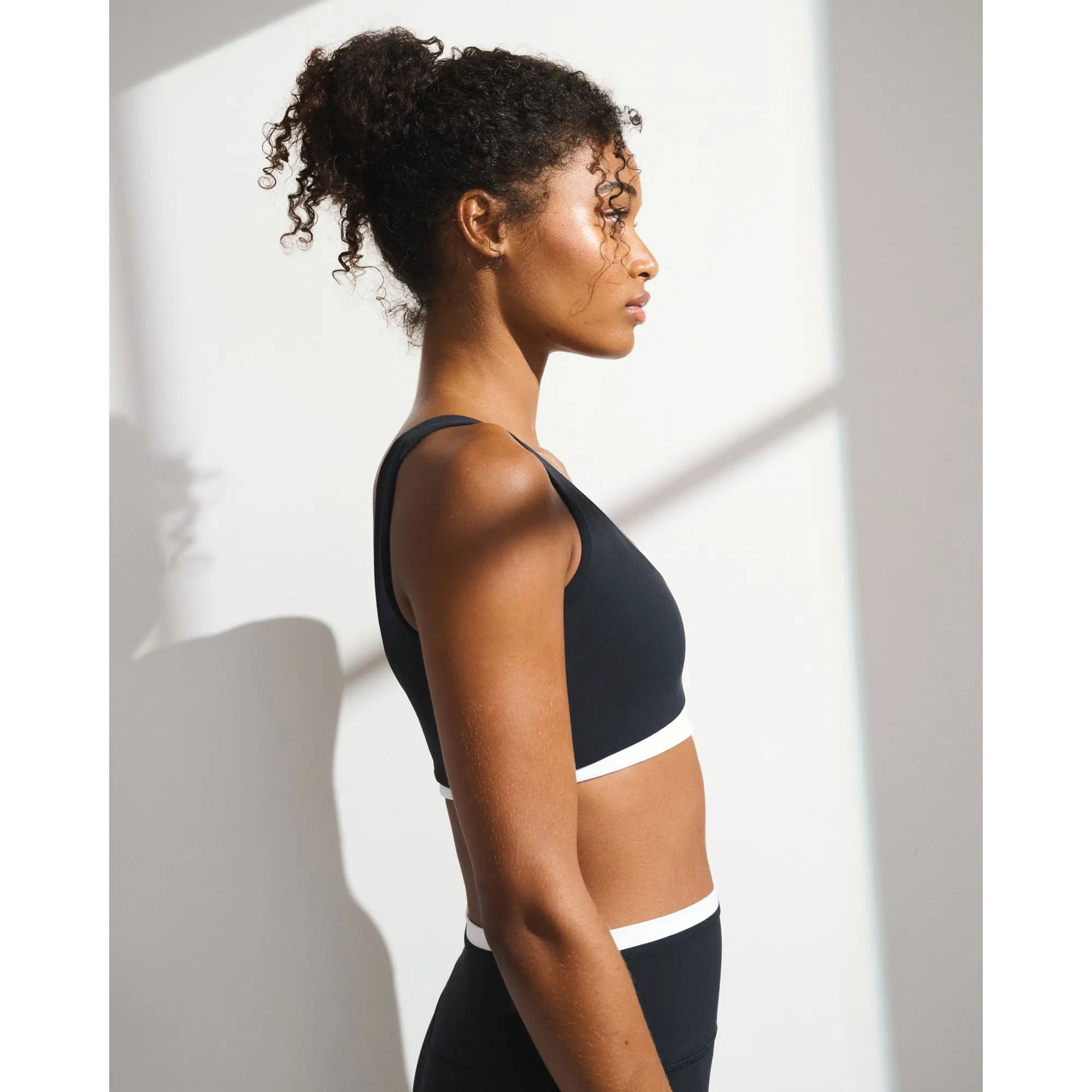 Abercrombie & Fitch YPB Studioflex Double-Layered Sports Bra