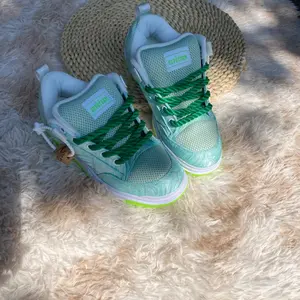 2026 Retro Skateboarding Shoes Men's Lime Green Contrast Bread Shoes Coarse Green Hemp Rope Lace Trendy Shoes Large Sizes 36-48 Student Party High Street Casual Shoes Breathable Mesh Thick Bottom Height Boosting Sports Shoes