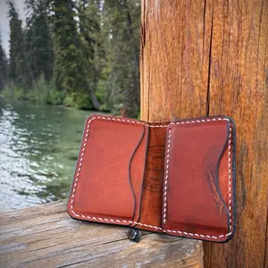 Men’s Leather Wallet, Slim Bifold Design with 4 Card Slots for Daily Use