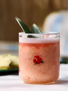 Obsessed with this Island Icon Juice Glass