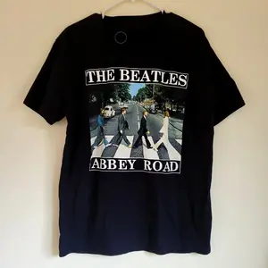 BEATLES Abbey Road SHIRT.jpg
