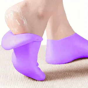 A pair of foot care socks, women's moisturizing anti-crack socks, specially designed for dry and chapped heels